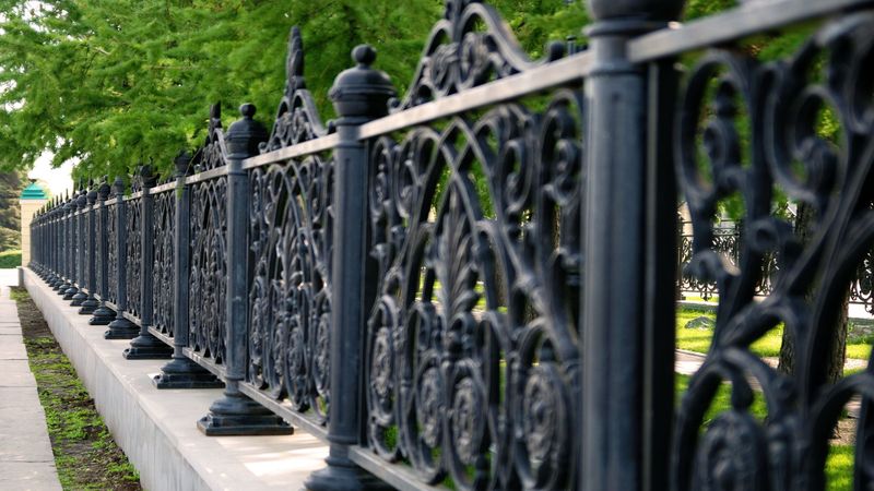 How Can a Fencing Contractor in Canton, GA Help With the Selection of a Fence Design?