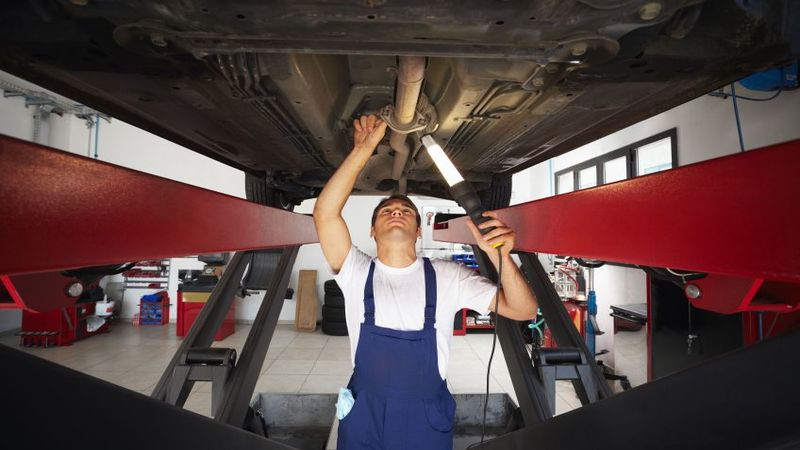3 Signs That a Vehicle Needs to Be Taken to a Repair Shop in Redding, CA