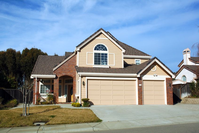 Choosing a Company for Garage Door Repairs in Lakeland FL – What to Look for and What to Avoid