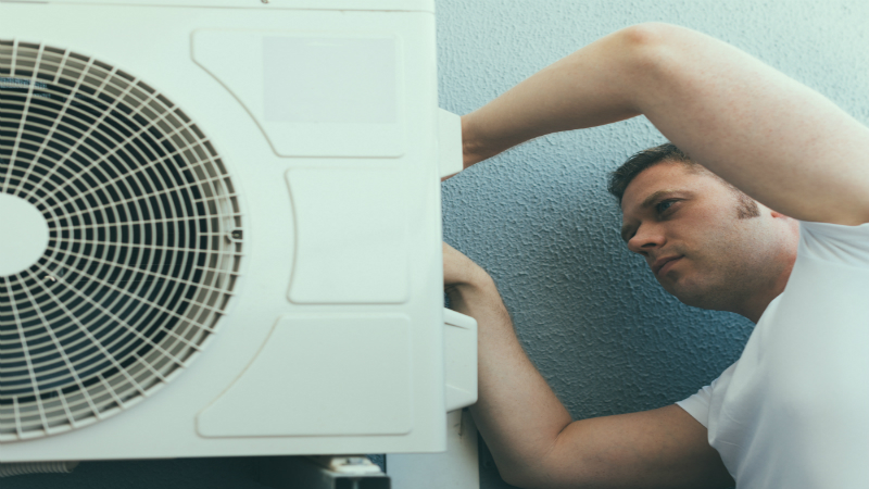 AN ELECTRICIAN CAN KEEP CUSTOMERS SAFE
