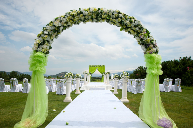 6 Ways to Use Voile Curtains at Your Wedding Venue