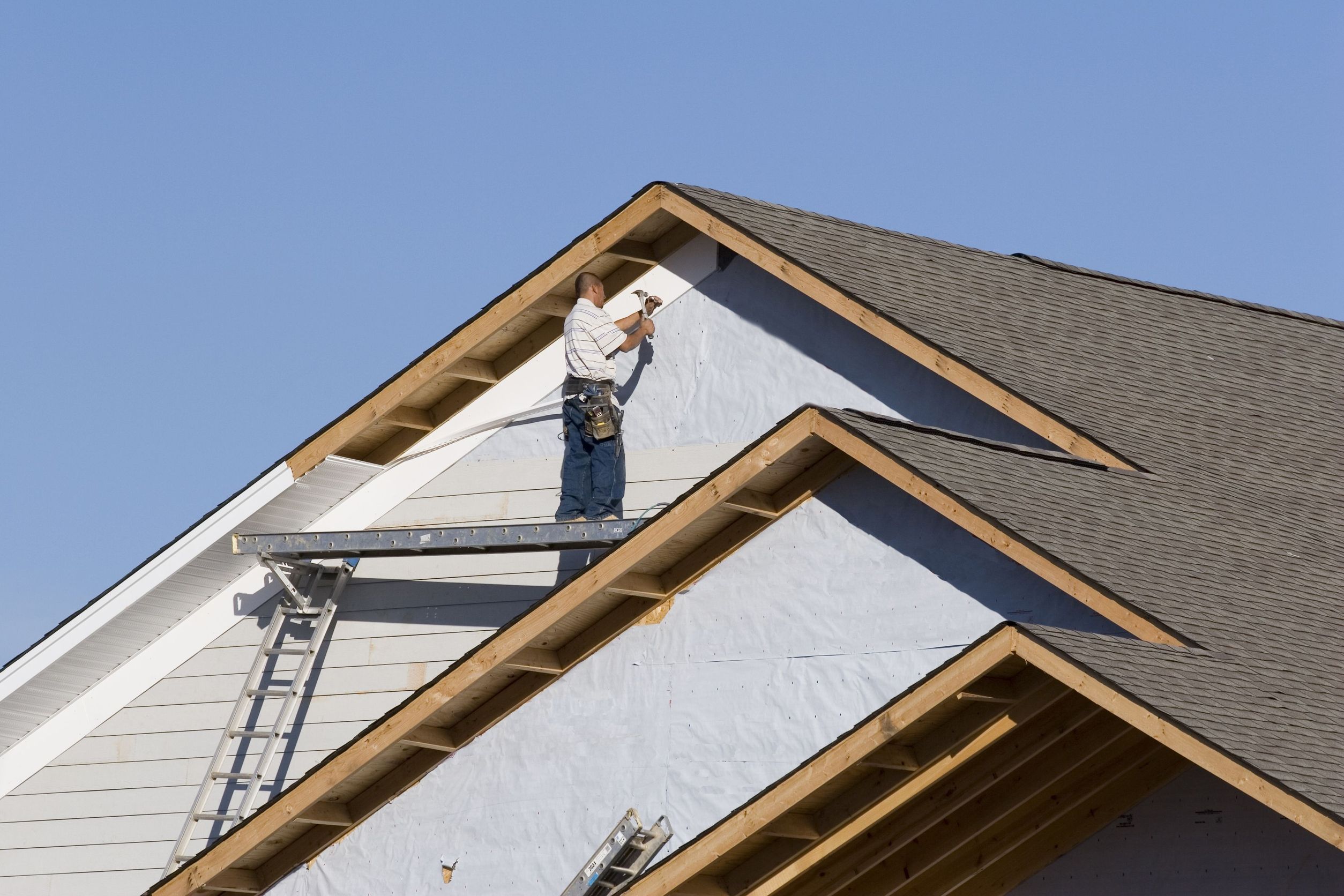 Spotting Early Signs Of Failure: When Is It Time For Orange County CA Roof Repair?