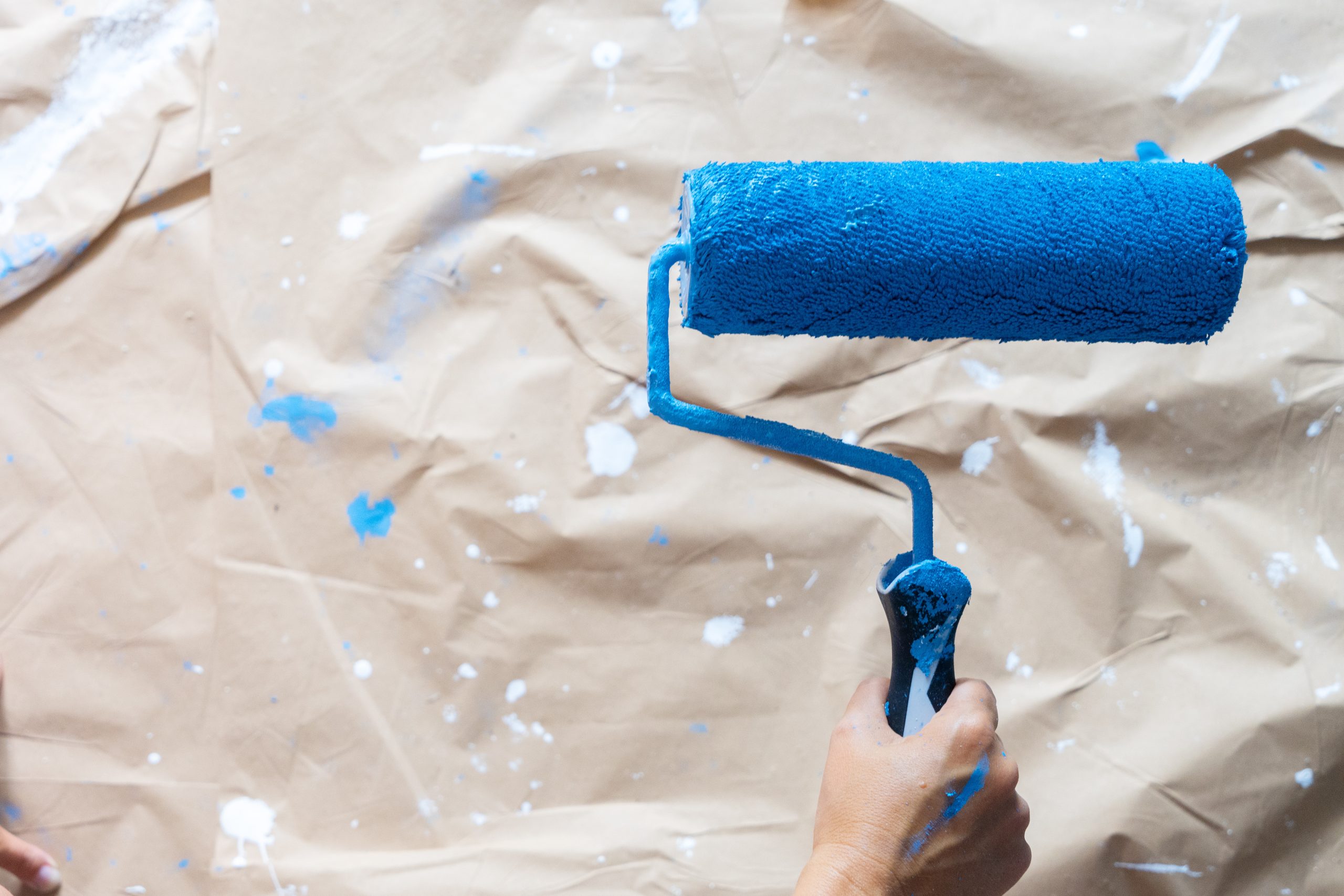 Unlock Smooth and Even Walls by Using a Foam Roller For Painting Like a Pro