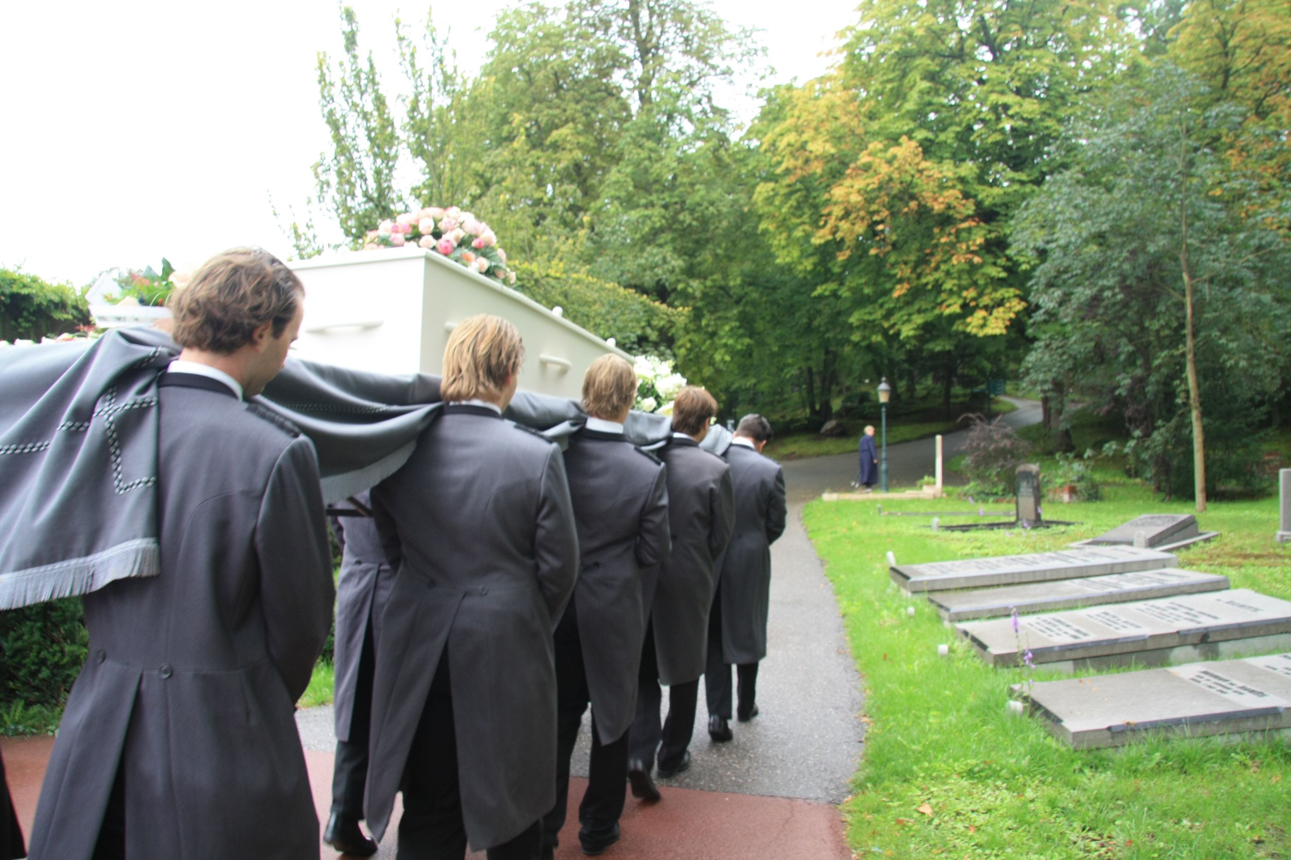 Understanding the Difference Between Mausoleums and Columbaria