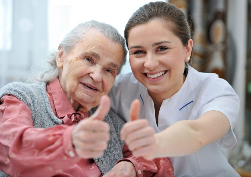 4 Pros of Luxury Assisted Living In East Lake, FL, Over Conventional Facilities