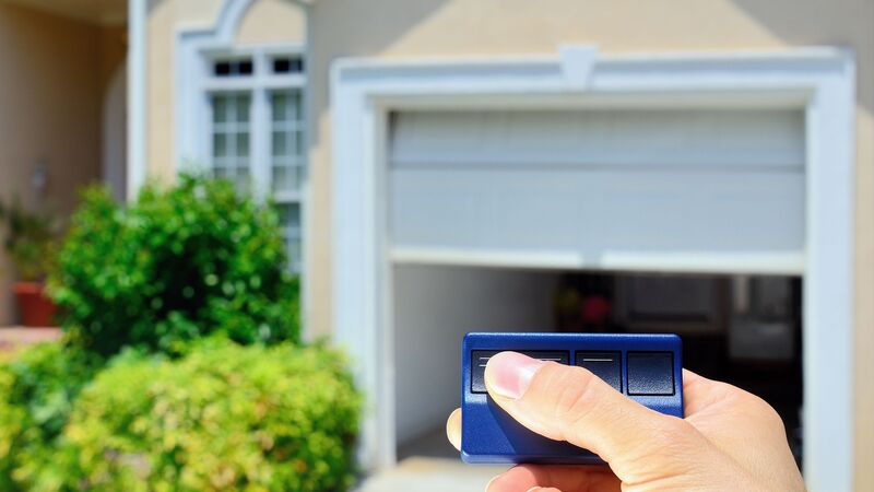 Three Reasons to Schedule a Garage Door Repair in Des Plaines, IL