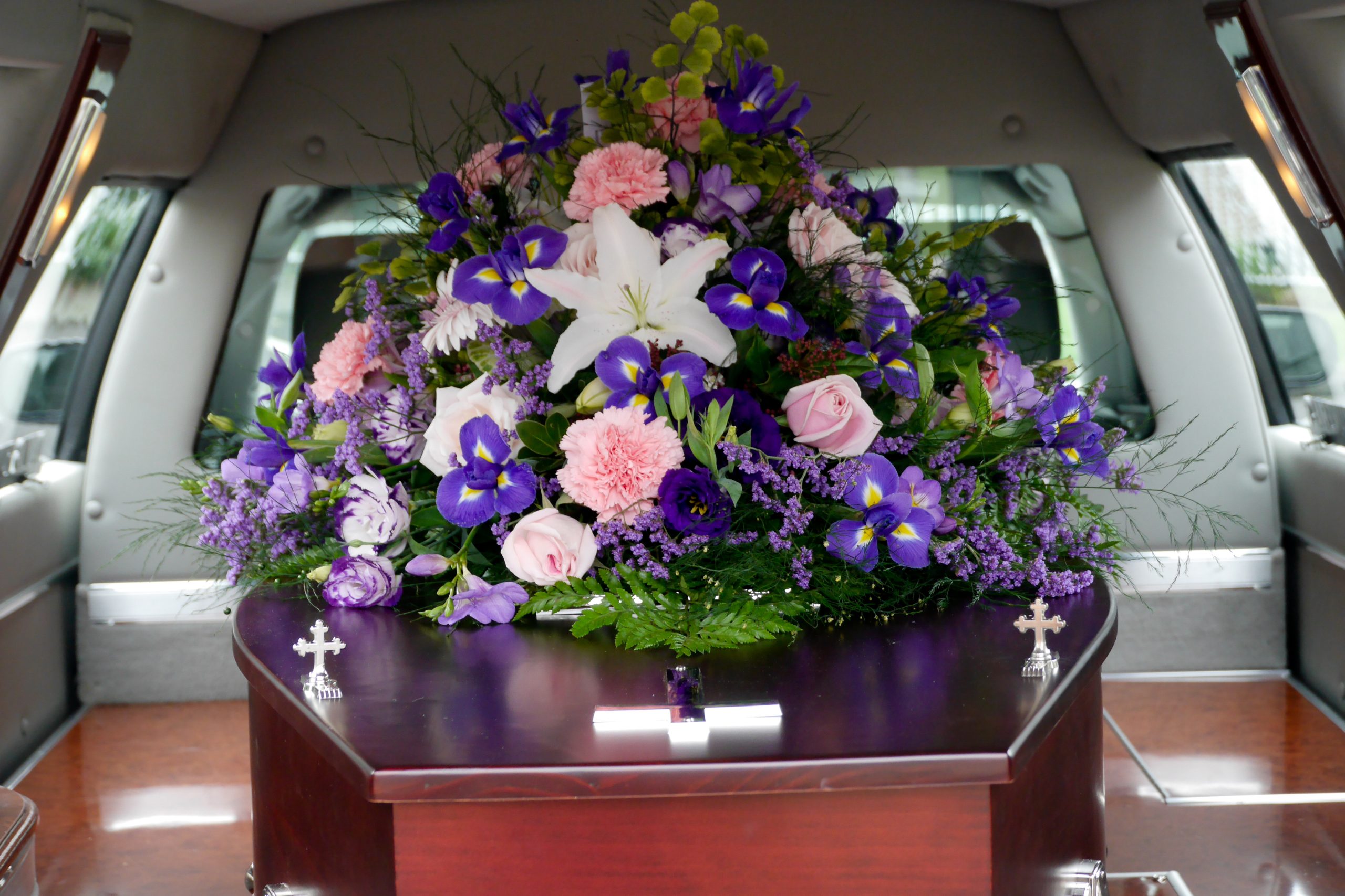 Facilitating Healing Through Personalized Funeral Services and Grief Resources: San Pablo Funeral Homes