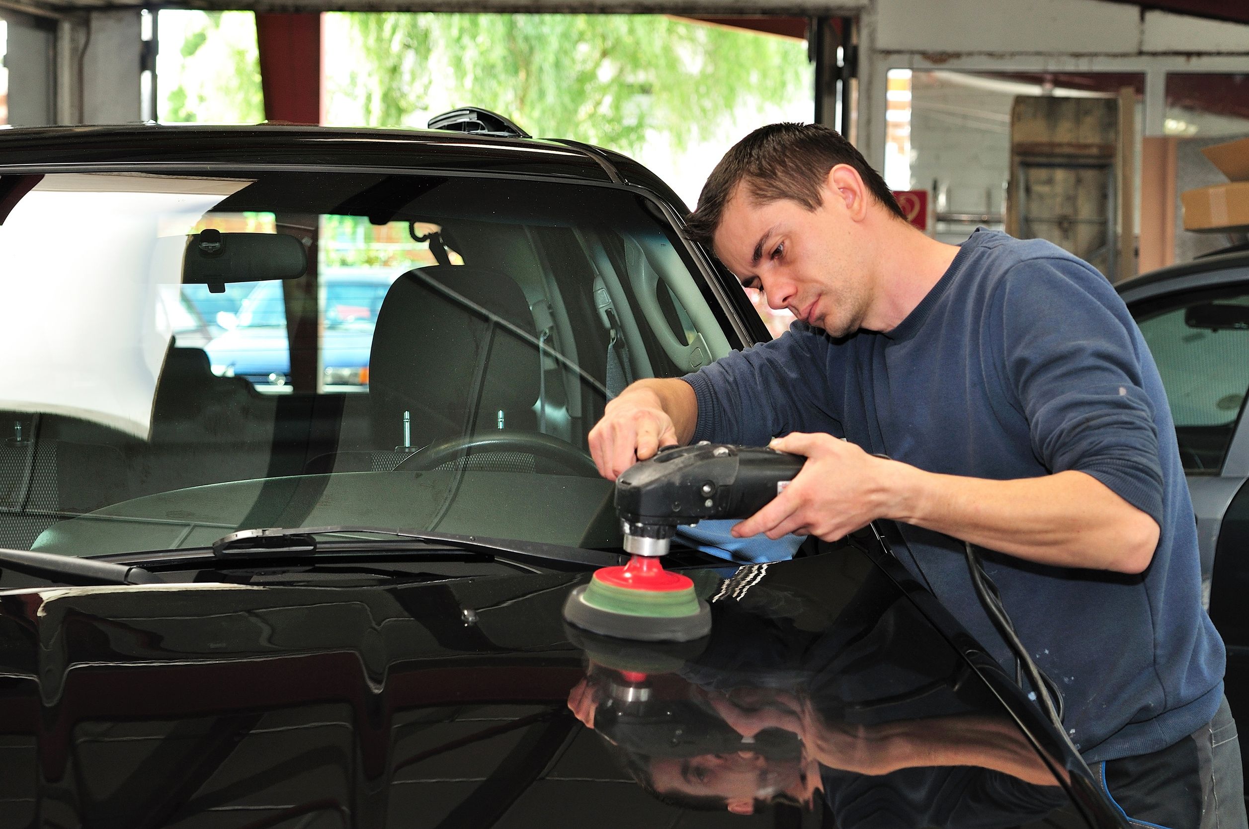 How Windshield Repair Texas Ensures Safety and Saves Money
