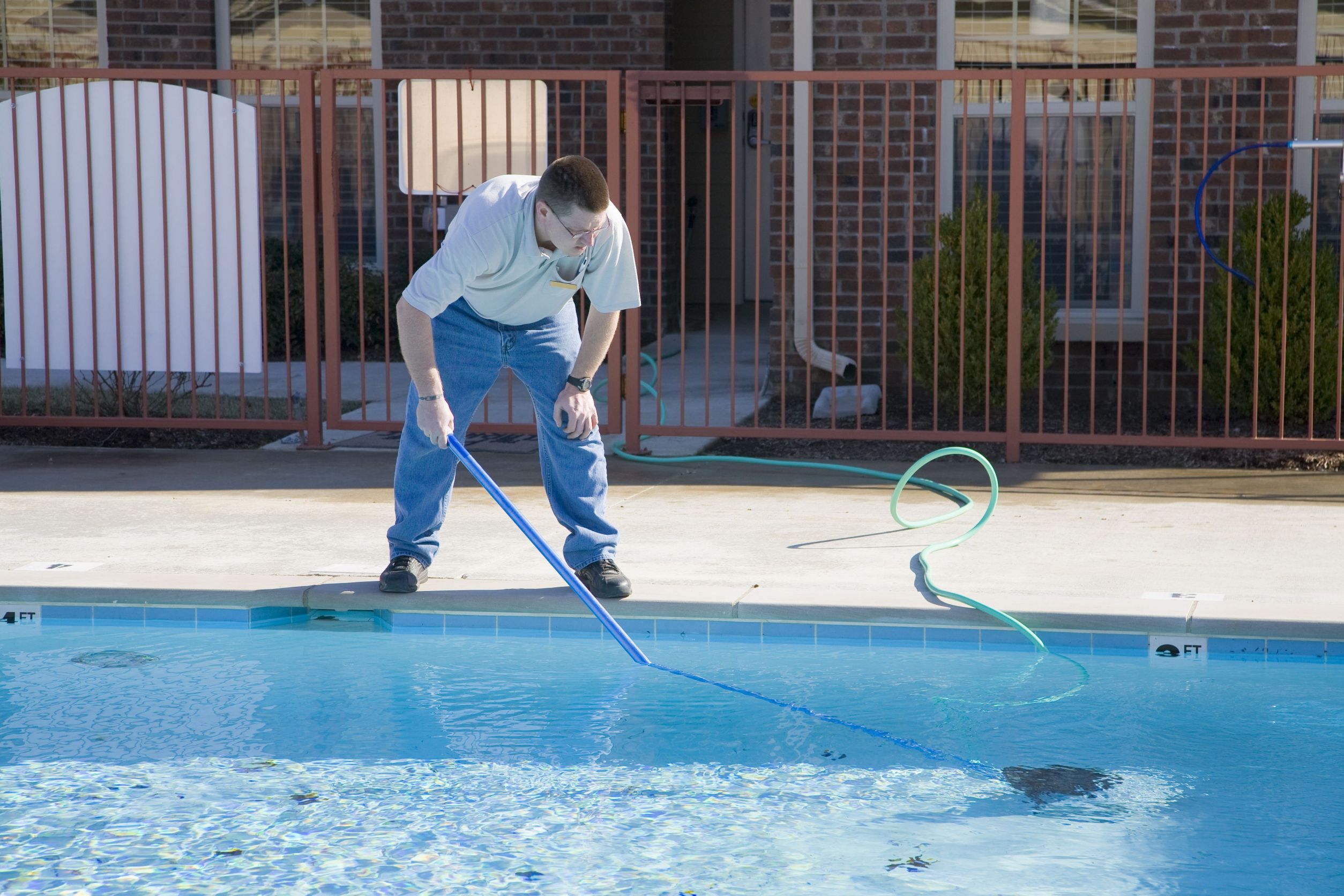 Pool Tile Cleaning: How to Restore Your Pool’s Shine and Cleanliness in Peoria, AZ