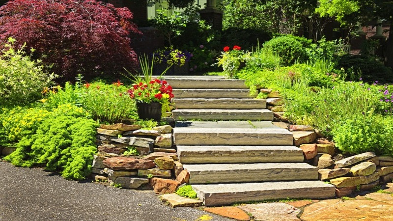 Create Unique Landscapes with Decorative Curbs in Marshall, WI, for Your Home
