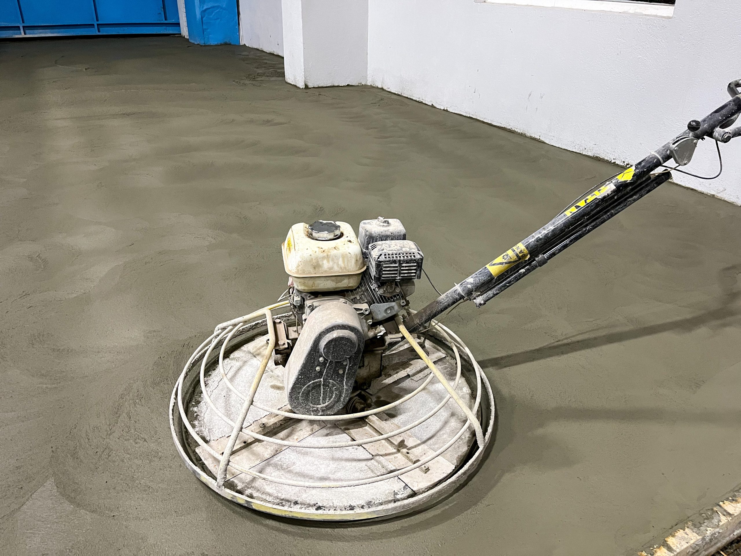 Transform Garage Spaces with Epoxy Flooring Contractors Minneapolis Homeowners Trust