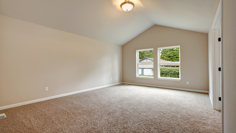 How a Local Flooring Contractor Can Help You Choose the Right Tile for High-Traffic Areas