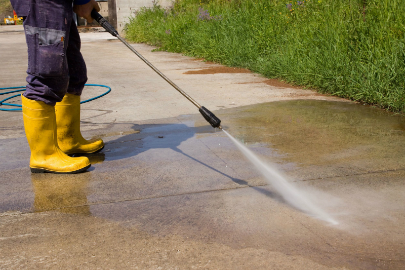 Homeowners Trust Soft Wash Pressure Northport AL for Lasting Clean and Stunning Curb Appeal