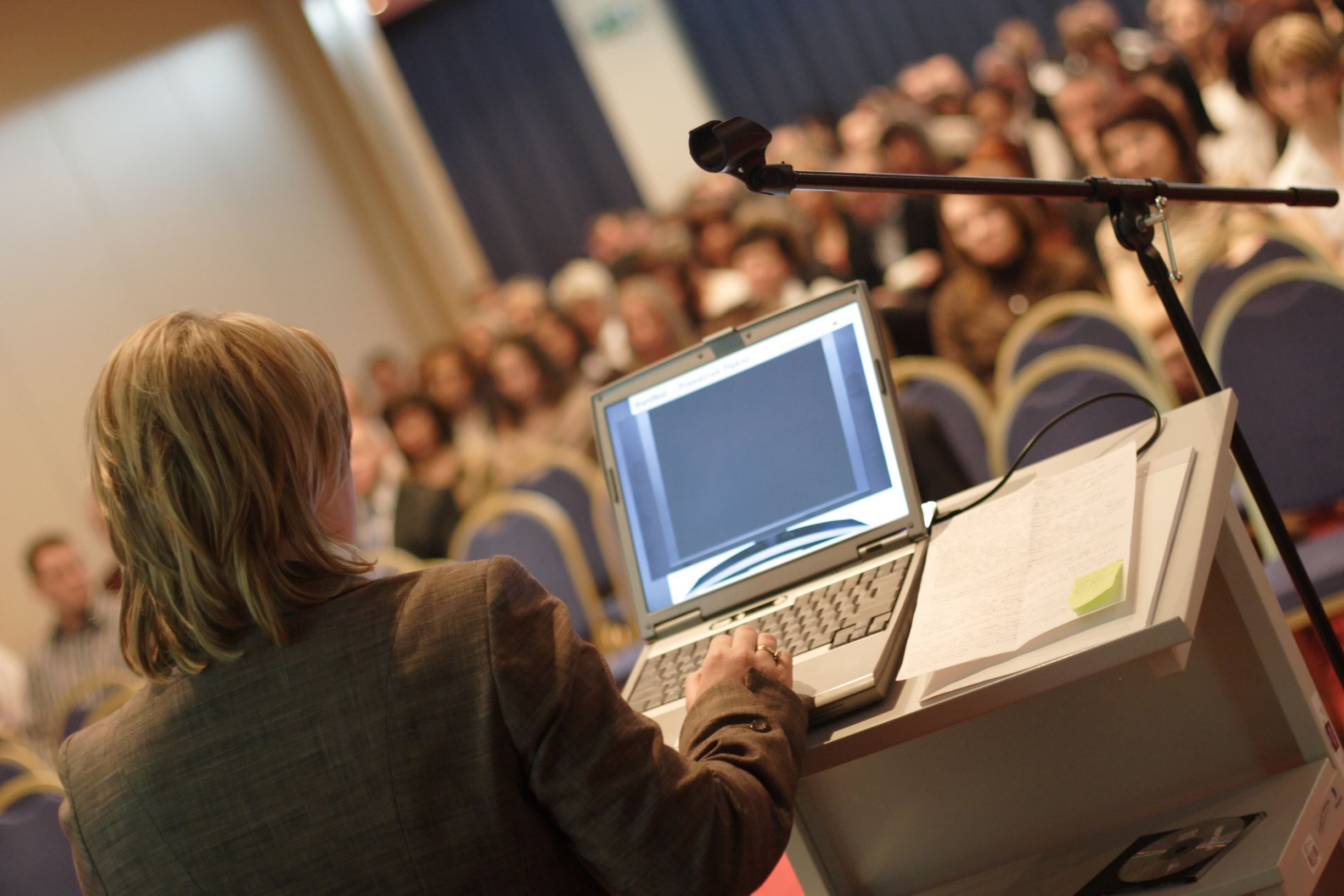 Las Vegas Motivational Speaker Secrets – Engaging Audiences in the Entertainment Capital