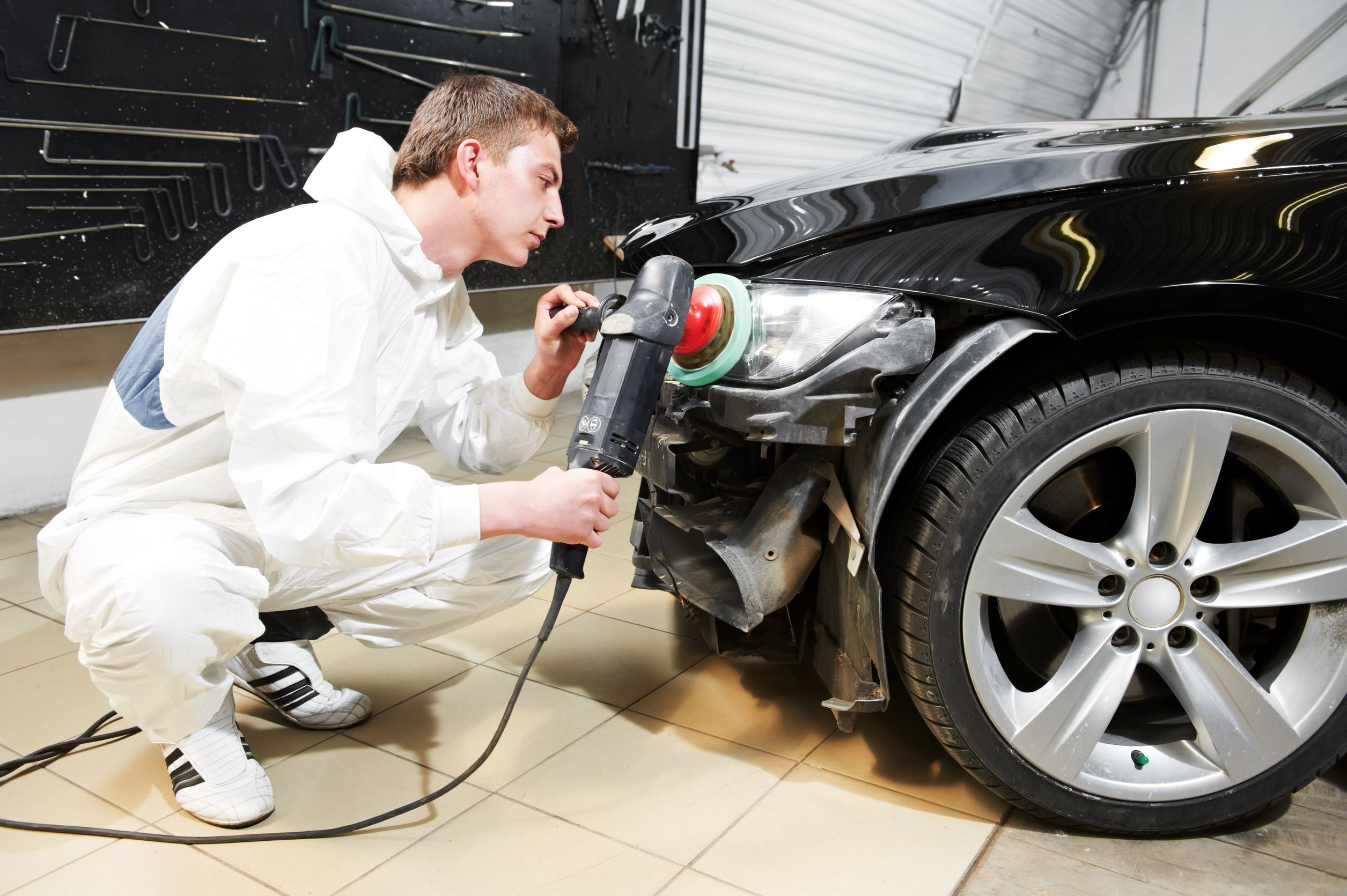 Brake Shops vs. Full-Service Auto Repair: What Arizona Drivers Should Consider