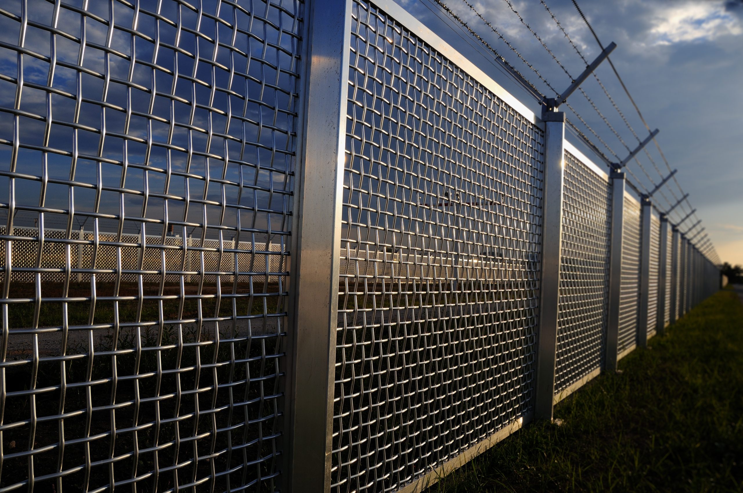 The Benefits of Hiring a Local Fencing Contractor Roanoke VA for Your Next Project