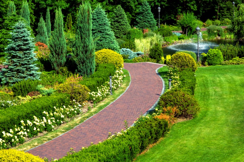 Concrete Landscape Edging in Fort Atkinson, WI, for Practical and Long-Term Outdoor Definition