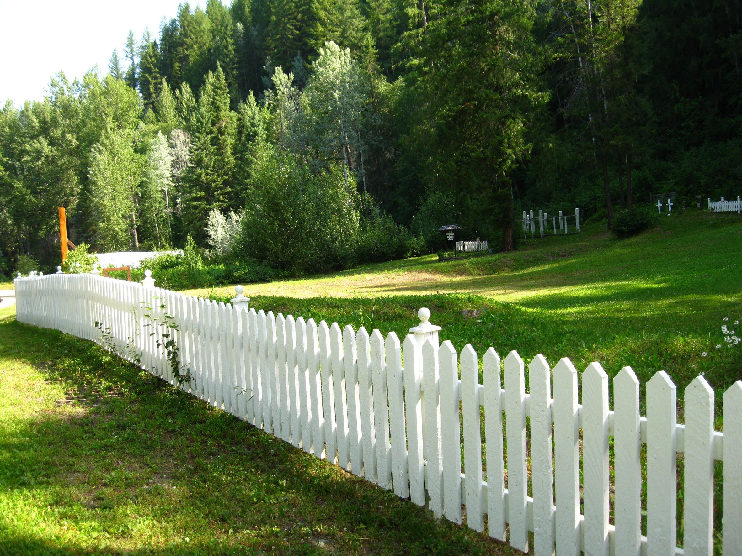 Improve Curb Appeal with a Residential Fence Company in Greeneville, TN Installation