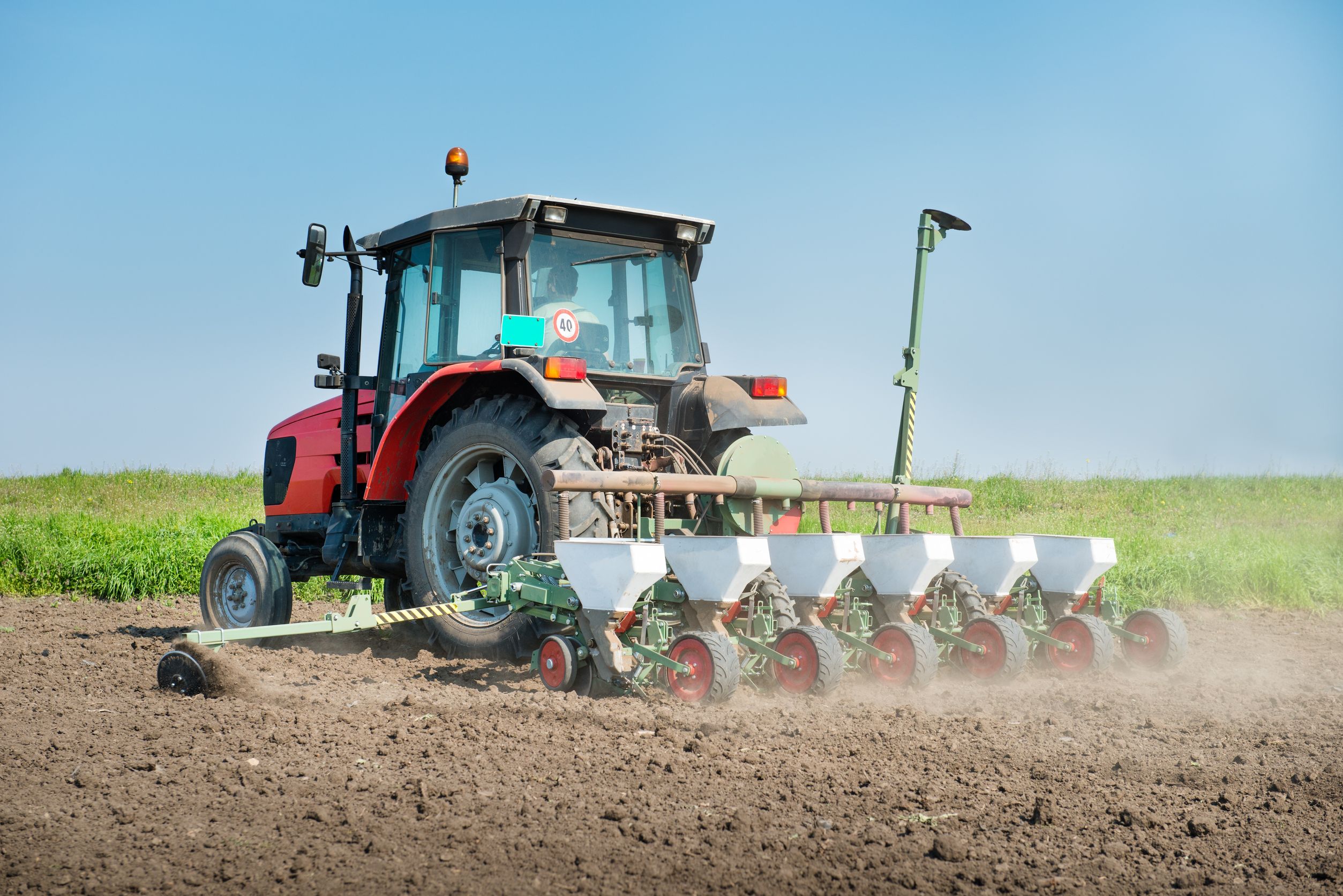 Achieve Precise Lawn Care Results With a Fertilizer Spreader For UTV on Your Property
