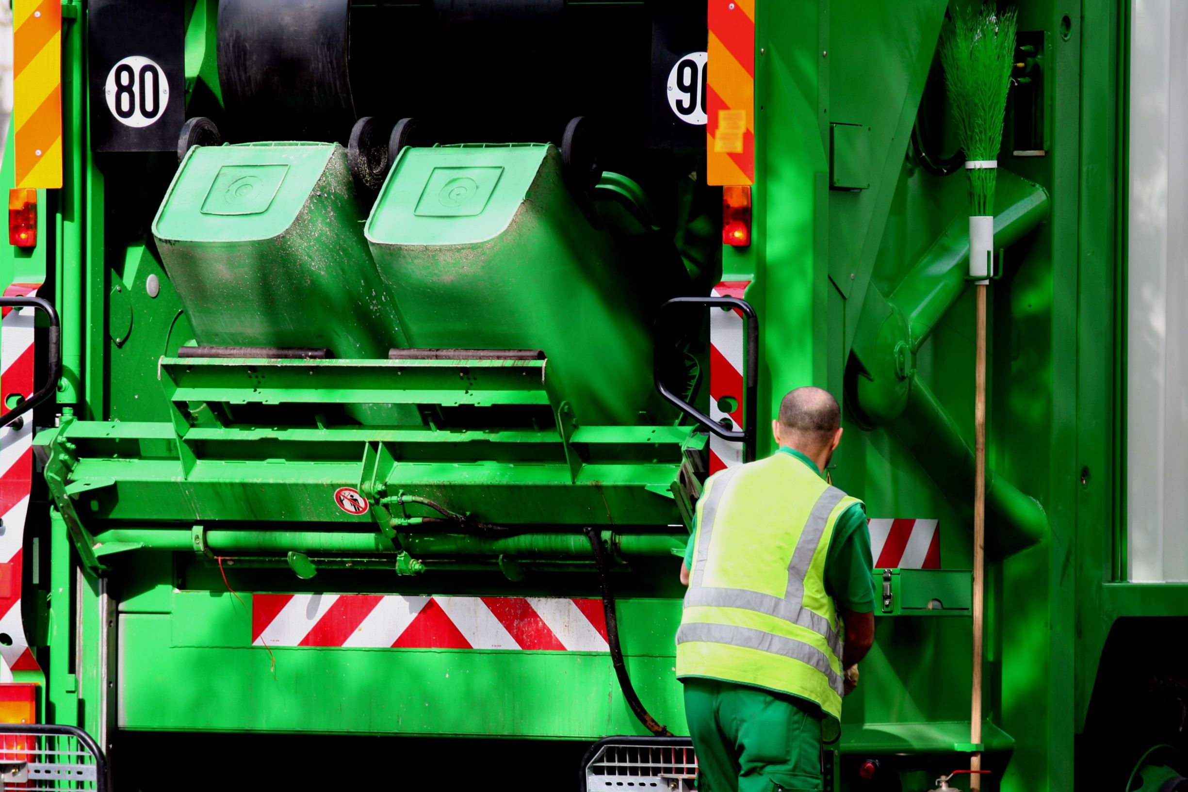 Make cleanup simple with a residential dumpster Hampton, GA, homeowners rely on for big projects