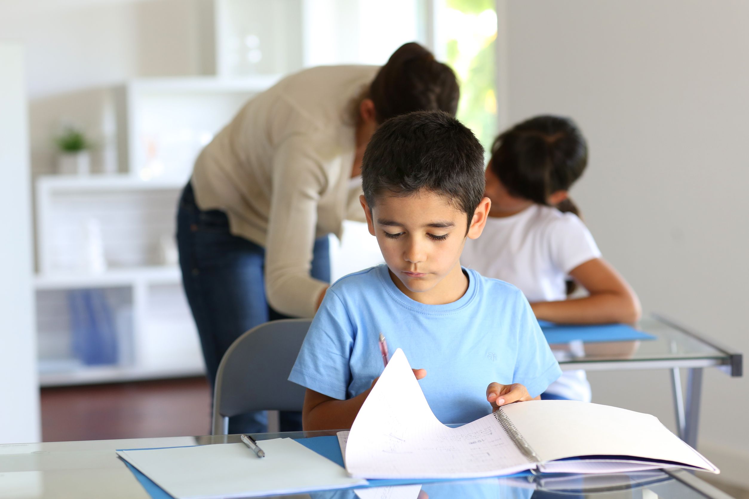 Boost Your Child’s Confidence Through Reading And Writing Tutoring Programs