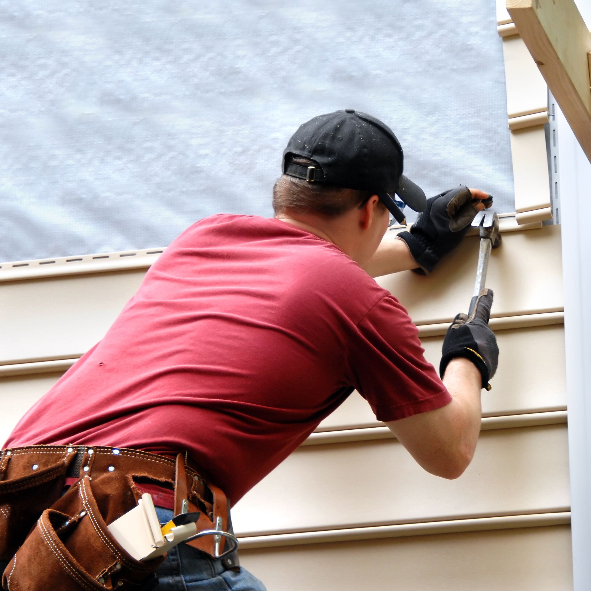 The Benefits You Gain by Working With a Local Vinyl Siding Contractor Granger IN