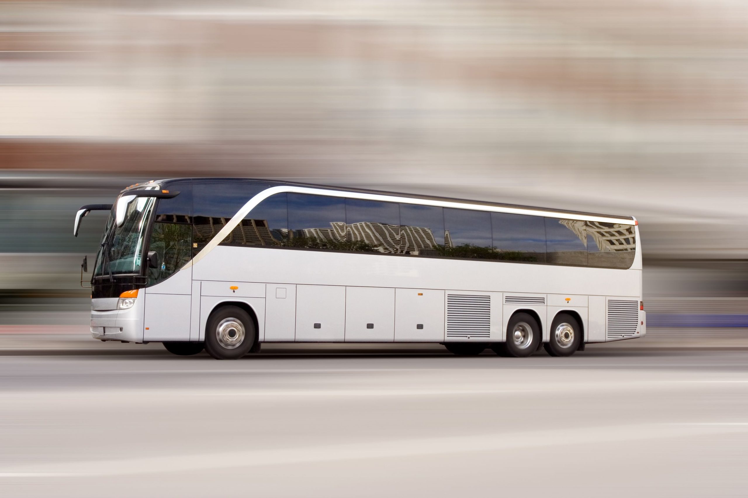 Making Family Reunions Memorable with Reliable Bus Rental Columbus, OH Transportation