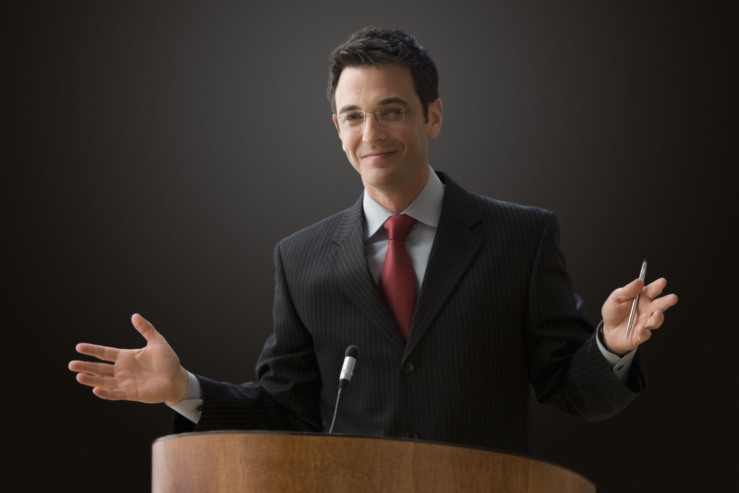Strengthen Team Spirit and Morale with a Dynamic Keynote Laughter Speaker