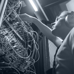 How a Reliable Data Center Ups System Safeguards Your Operations from Power Outages