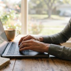 Online Bank Account Options for Residents: Key Features to Review